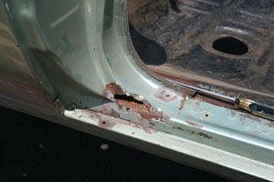 Quarter panel door opening "foot" rust area 67 GTO