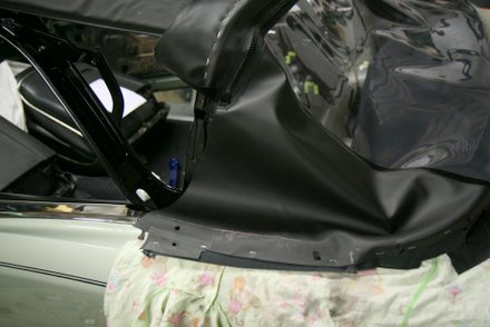Adjusting rear curtain at tack rails 67 GTO